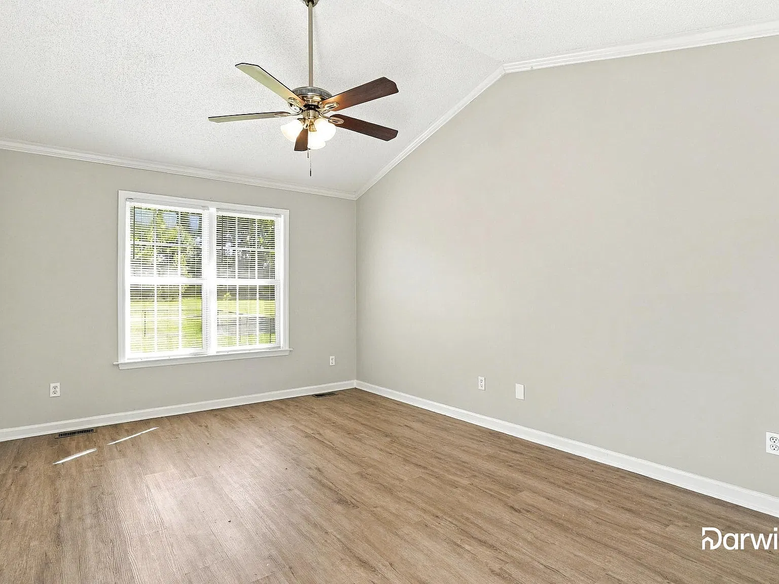 3 bed, 2.0 bath, 1190 sqft, $1,675 — Photo 4