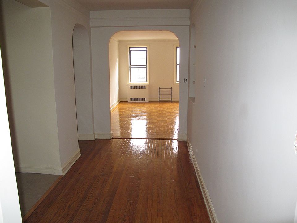 1st image of 4739 40th St