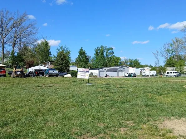 22 & 23 Granada Cir, Hurricane, WV 25526
