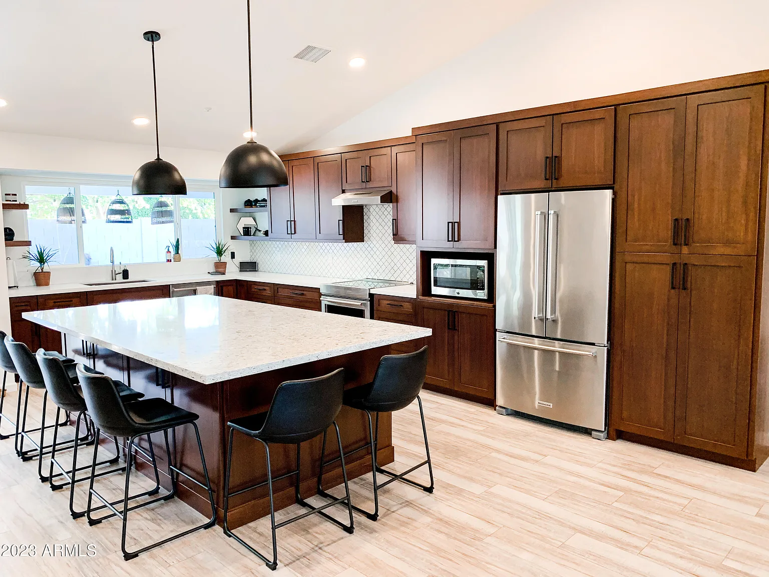 4 bed, 2.0 bath, 2286 sqft, $4,895 — Photo 4