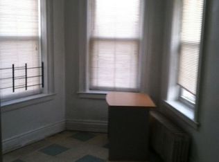 5520 Myrtle Ave, Ridgewood, NY 11385