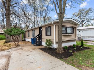 47 Willow Dr, Saint Charles, MO 63303