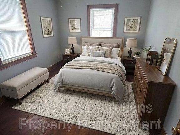 5th image of 488 Woodbury Ave