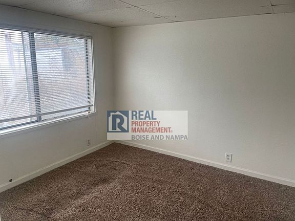 5th image of 207 20th Ave S APT C