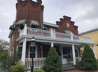 7 W Main St, Mendham, NJ 07945