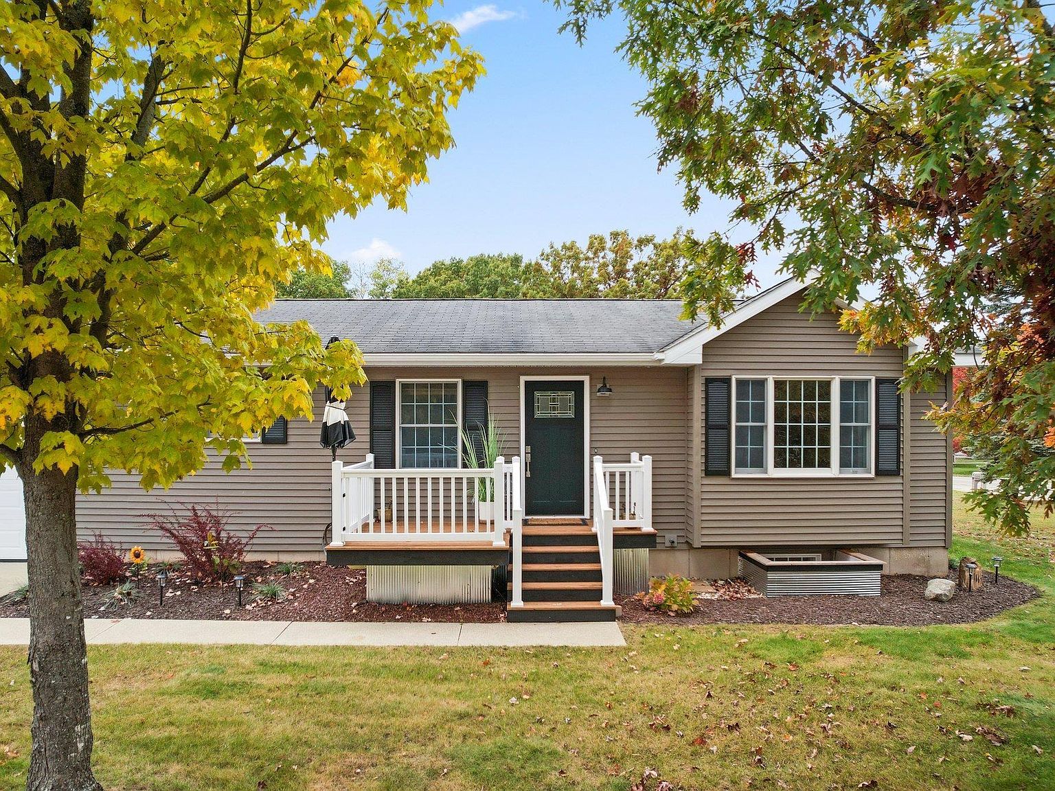 1867 S Lake Mitchell Dr, Cadillac, MI 49601 Zillow