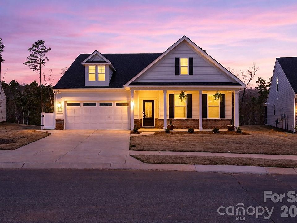1st image of 948 Exeter Dr