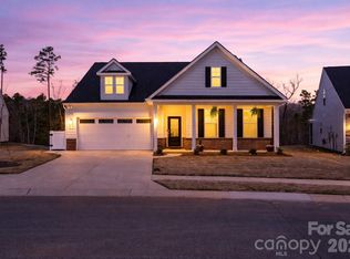 948 Exeter Dr, Sherrills Ford, NC 28673