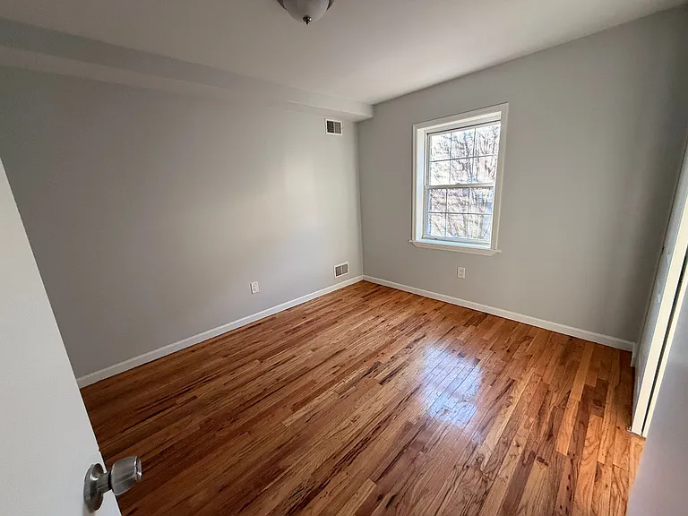 812-14 New York Ave #1E — Photo 6