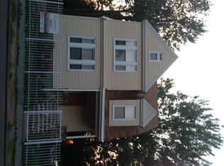 195 No Clinton St, East Orange, NJ 07017
