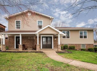 10118 Hilltop Dr, Saint Louis, MO