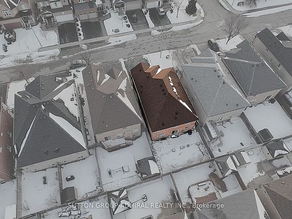 3rd image of 43 Newark Way