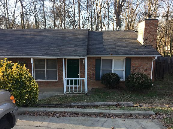 2nd image of 211 Forest Pl