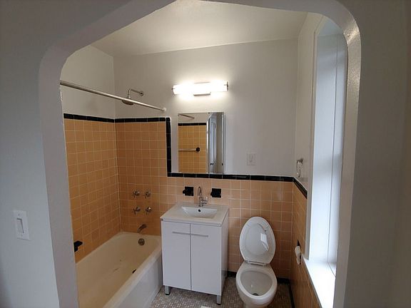 5th image of 4823 42nd St #J4