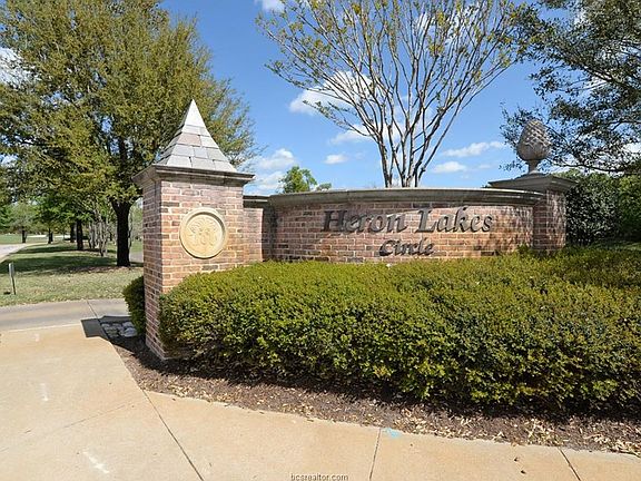 3rd image of 4719 Heron Lakes Cir
