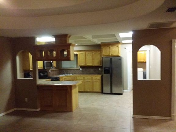 3rd image of 1526 Benito Alaniz Ave