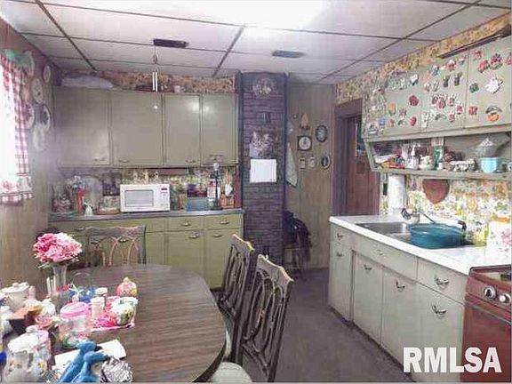 4th image of 804 N 6th St