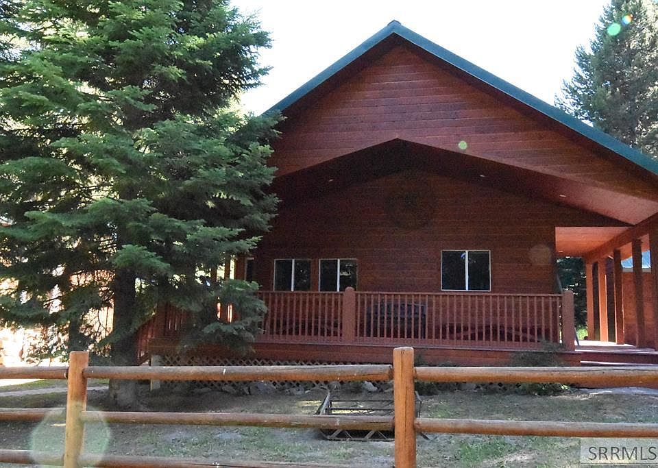 1st image of 3988 Whitetail Ln