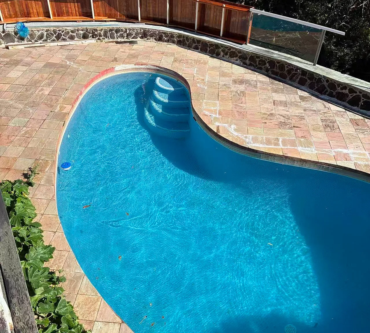 3 bed, 2000 sqft, $1,200 — Photo 2