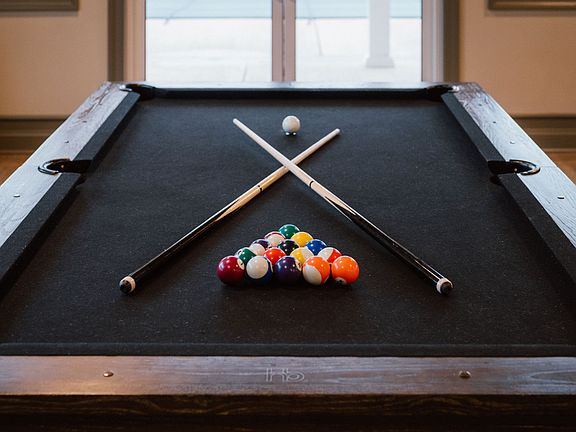 Clubhouse - Pool Table