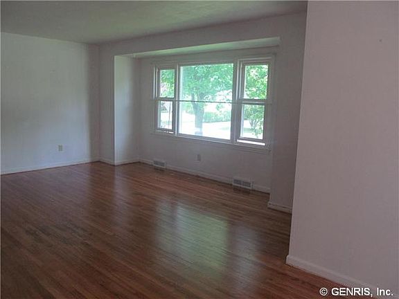 3rd image of 801 East Ave
