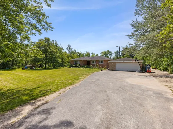 1241 W Norfolk Ave, Crete, IL 60417