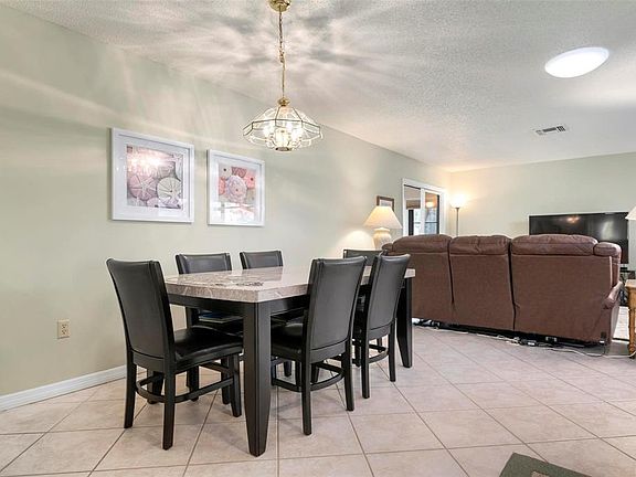 5th image of 3896 WILSHIRE DRIVE #11