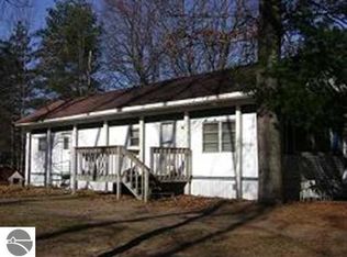 5979 Hy Dr, Hale, MI 48739