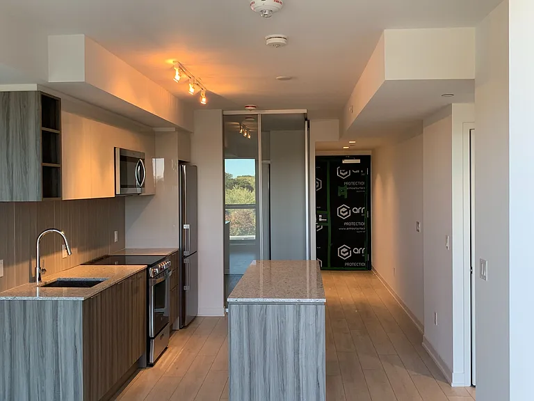 31 Tippett Rd #505 — Photo 7