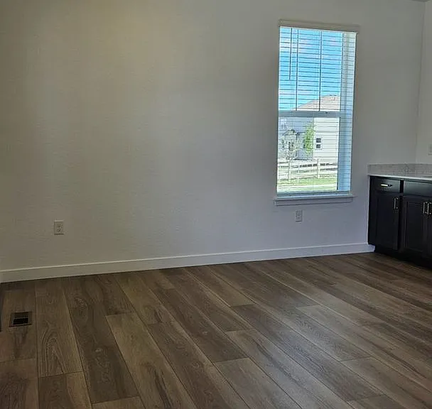 4664 Windmill Dr — Photo 6