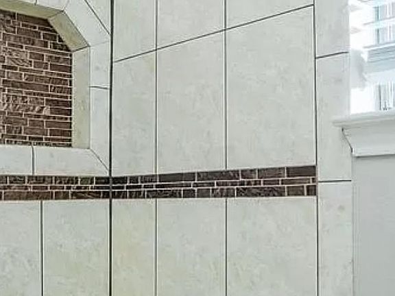 3rd image of 82327 Lara Ln