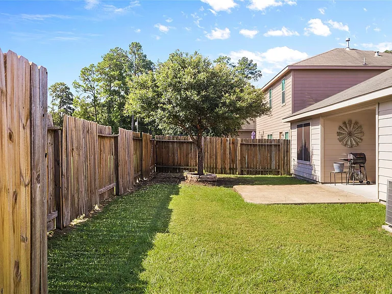 317 Falling Pine Dr — Photo 19