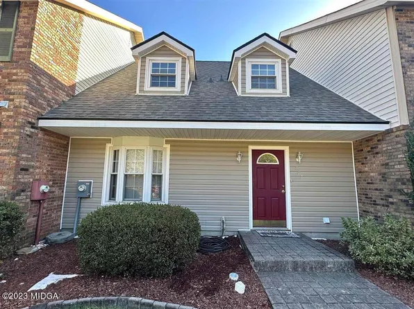 307 Leisure Lake Dr, Warner Robins, GA 31088