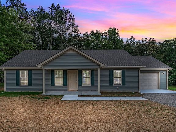 3rd image of 393 Flowertown Rd