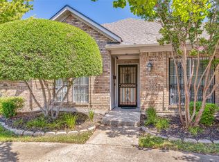 2526 Peavy Rd, Dallas, TX 75228