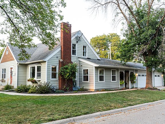 2nd image of 571 1st Ave