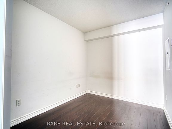 3rd image of 386 Yonge St #1024
