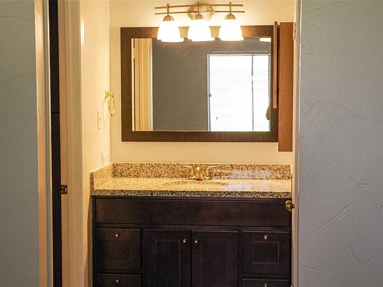 12912 Pegasus St — Photo 15