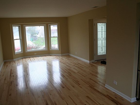 2nd image of 1227 Portage Ln