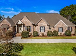 615 Wedgewood Dr, Whiteville, NC 28472