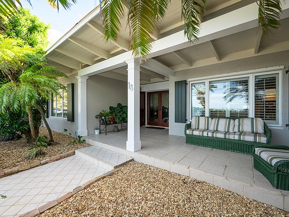 5th image of 18 Hilton Haven Rd