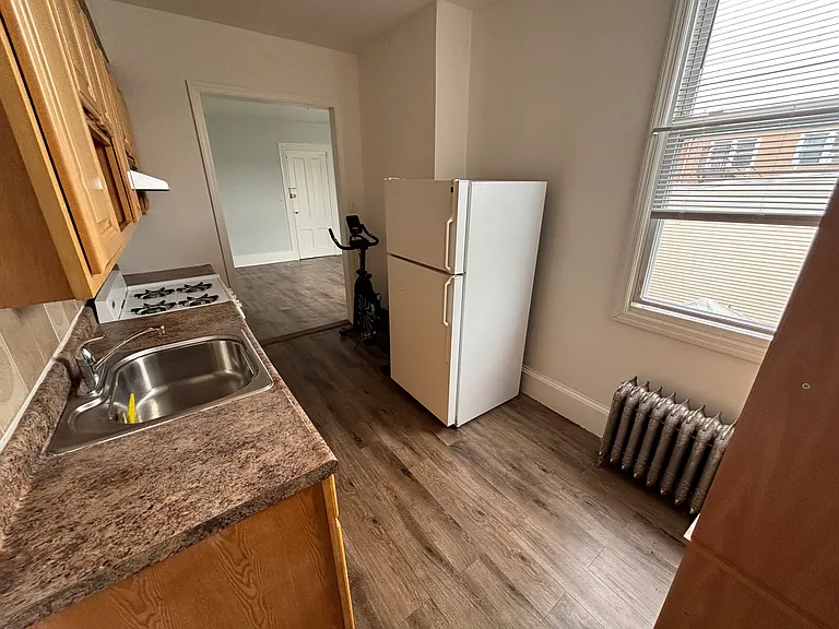 209 41st St #2 — Photo 14