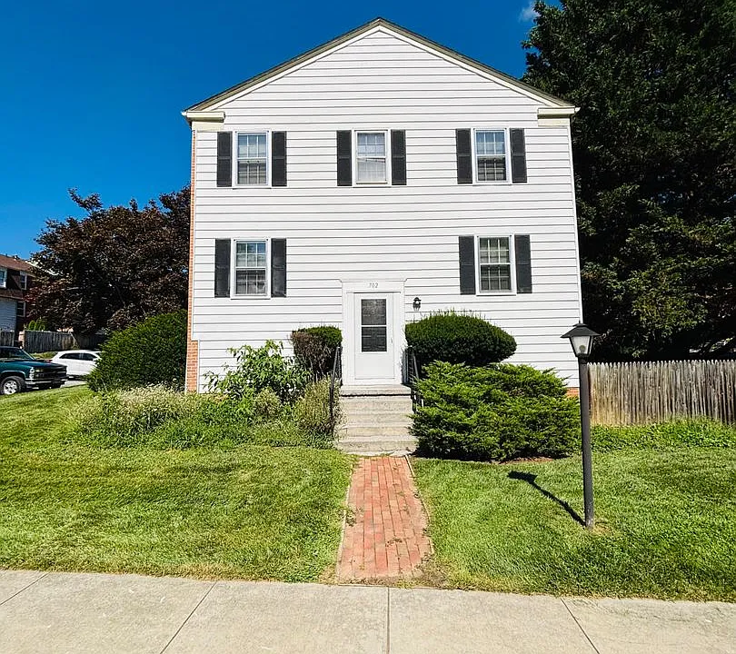 702 Cambridge Rd