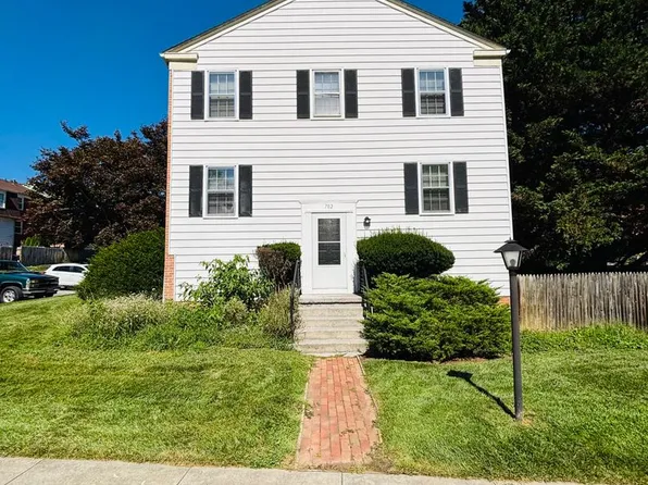 702 Cambridge Rd, Blacksburg, VA 24060