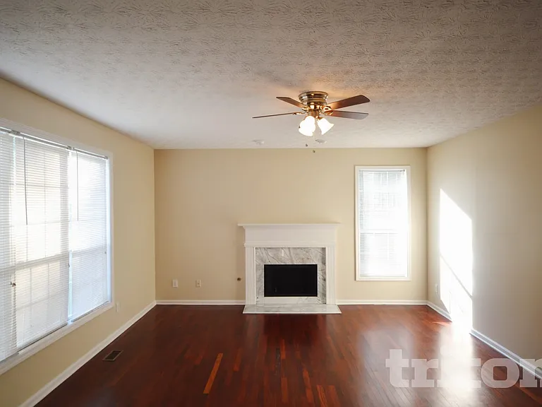 2290 Lost Forest Ln SW — Photo 2