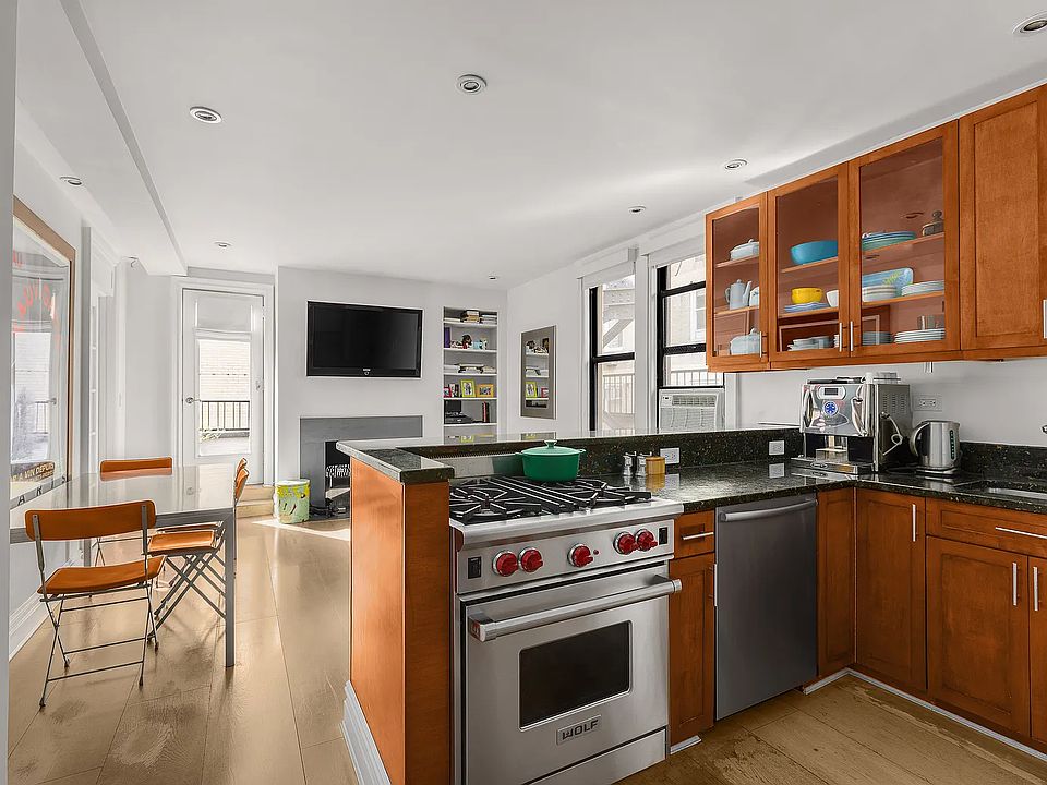 1st image of 108 E 91st St #Penthouse B