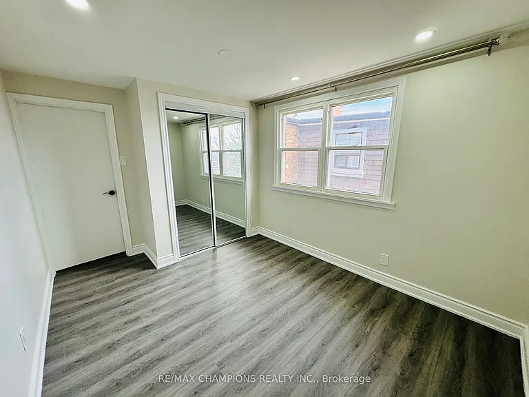 196 Caledonia Rd #2 — Photo 17