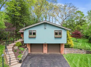 106 Country Ln, Pittsburgh, PA