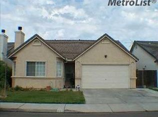221 Yosemite Meadows Dr, Modesto, CA 95357