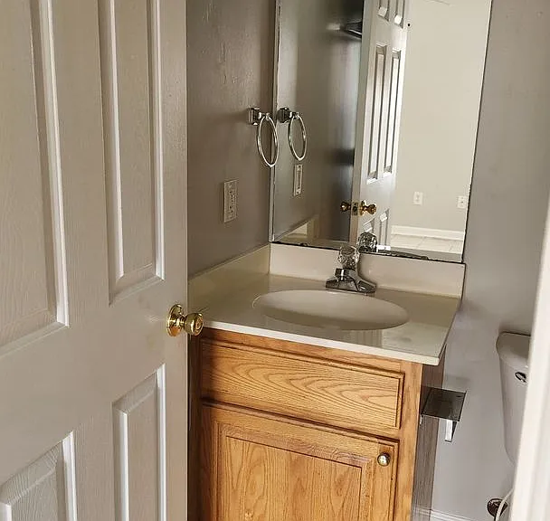 409 Tree Top Ct #D — Photo 18